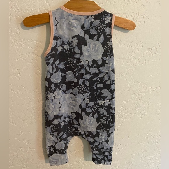 Rags to Raches Romper (6-12 Months) - Picture 2 of 6